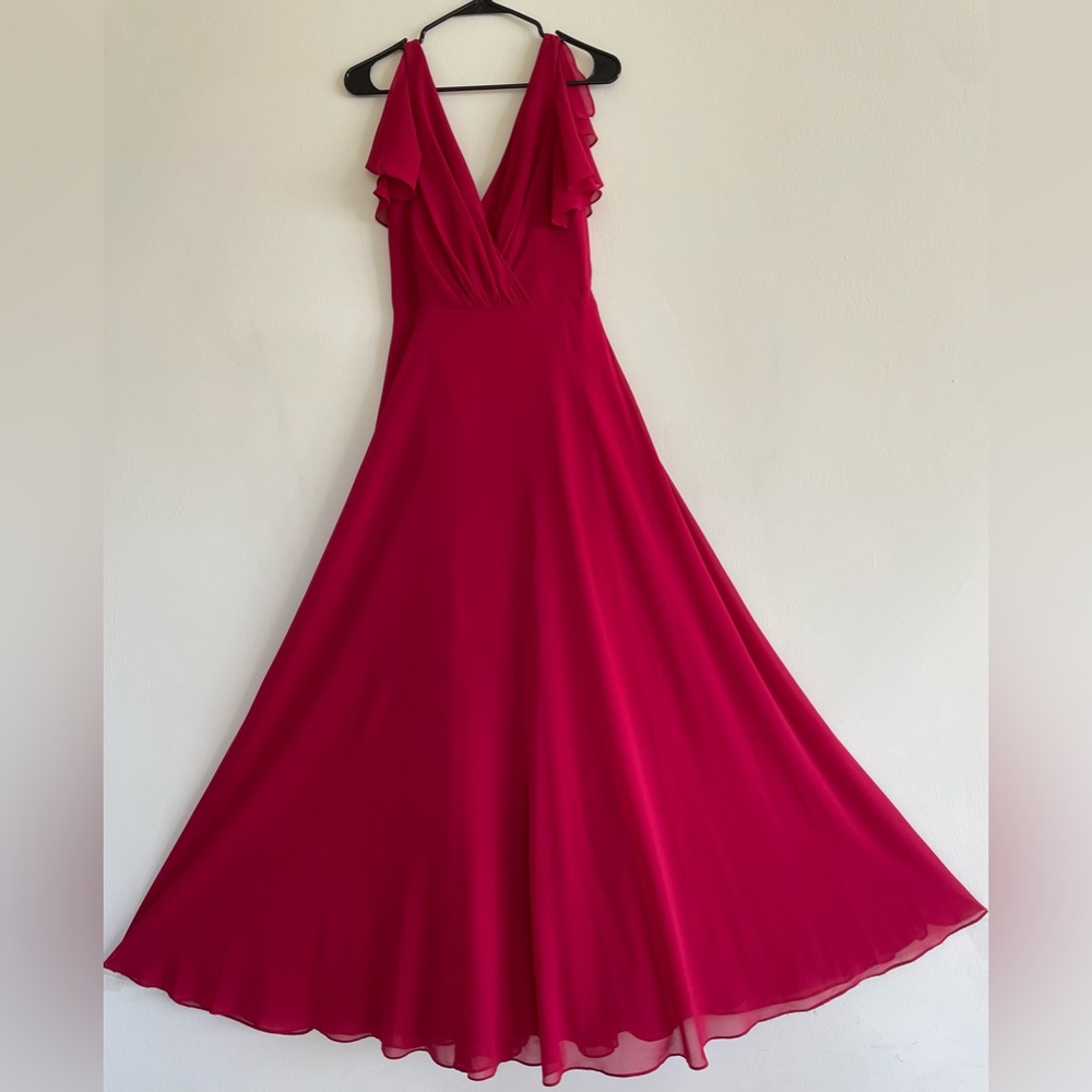 The brand David’s Bridal, size 2 made in Sri Lanka the color is apple